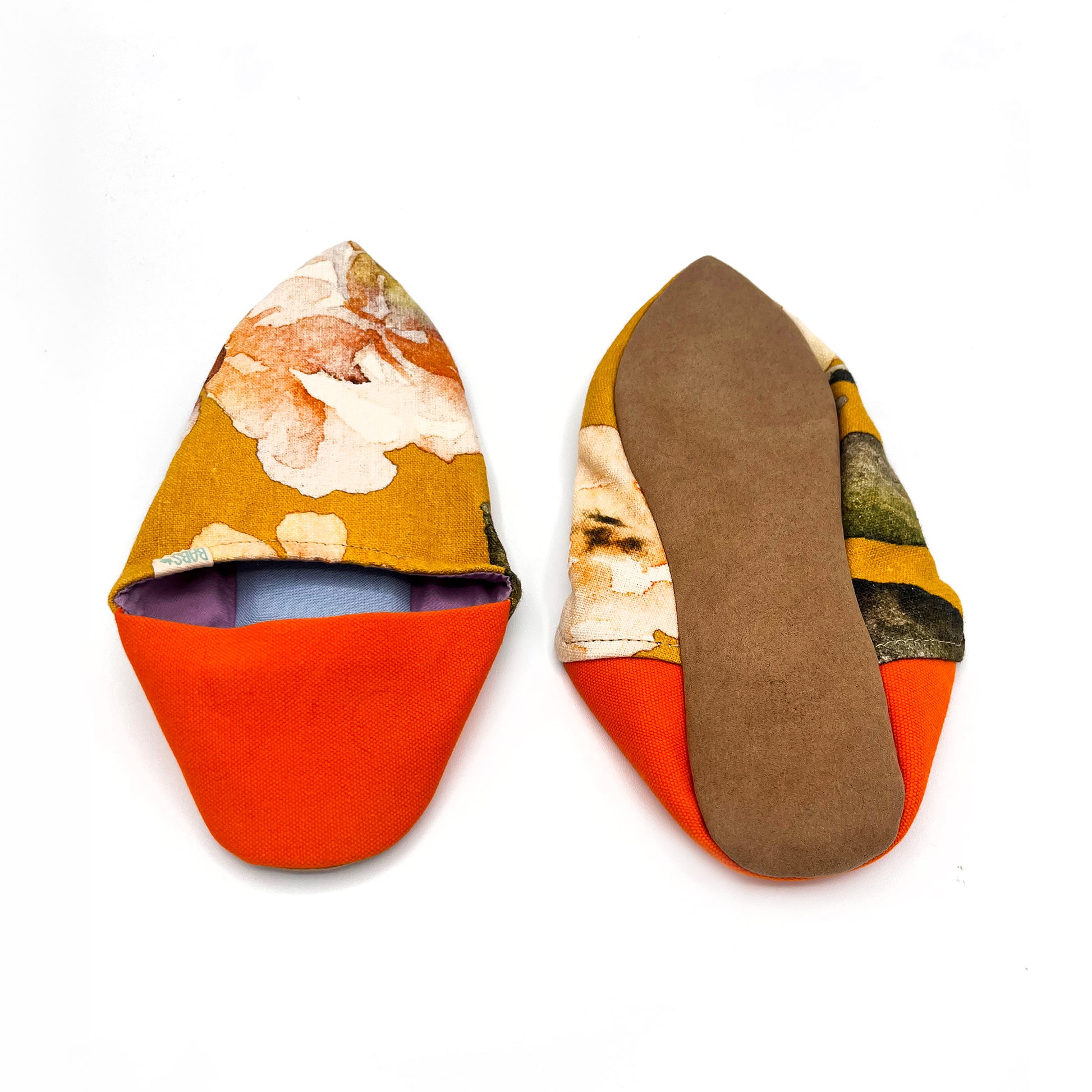 BABS Jardim Amarelo - Coleção Primavera/Verão em Linho. Edição Artesanal Inspirada nas Ruas Portuguesas. Feitas à mão em Portugal. Detalhe da Sola.