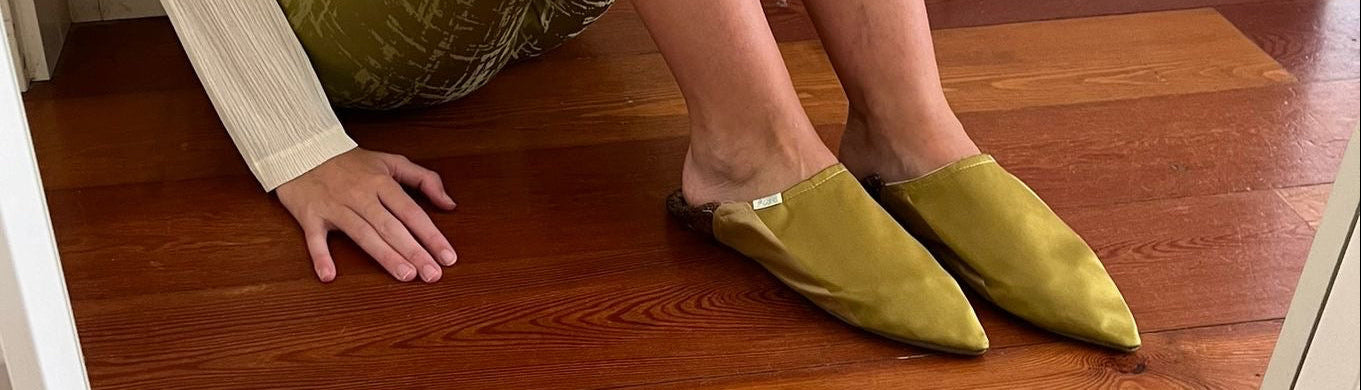 Babs Portuguesas Verdes feitas para andar em casa confortavelmente. Produto handmande e sustentável.