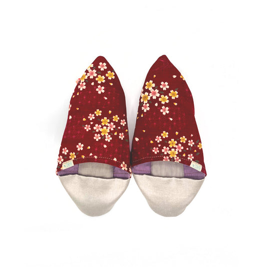 Babs Sakura feitas à mão em tecido japonês floral vermelho.